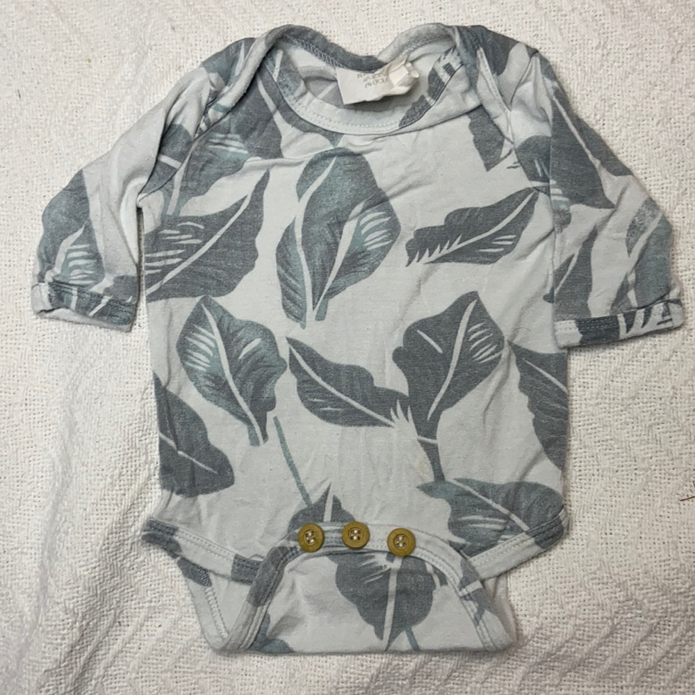 Kate Quinn 0-3m bamboo onesie